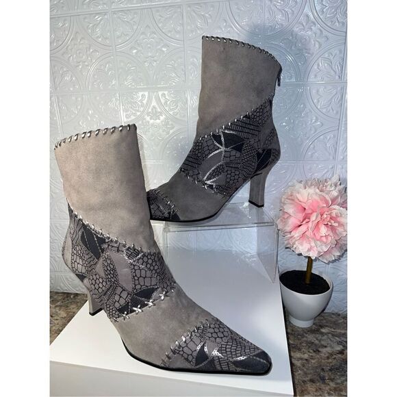 Authentic Bellini Boots - Picture 2 of 5